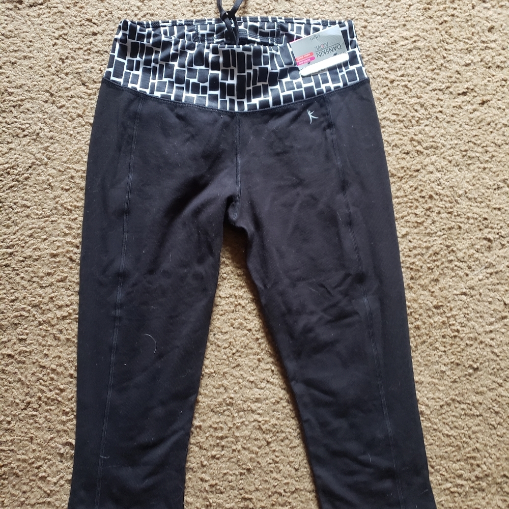 Danskin capri activewear